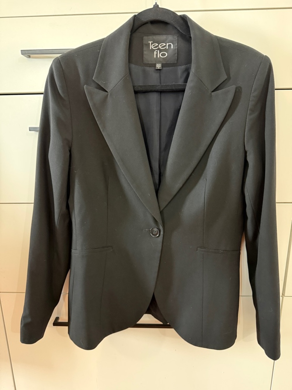 Teenflo Black Single-Button Tailored Blazer Jacket